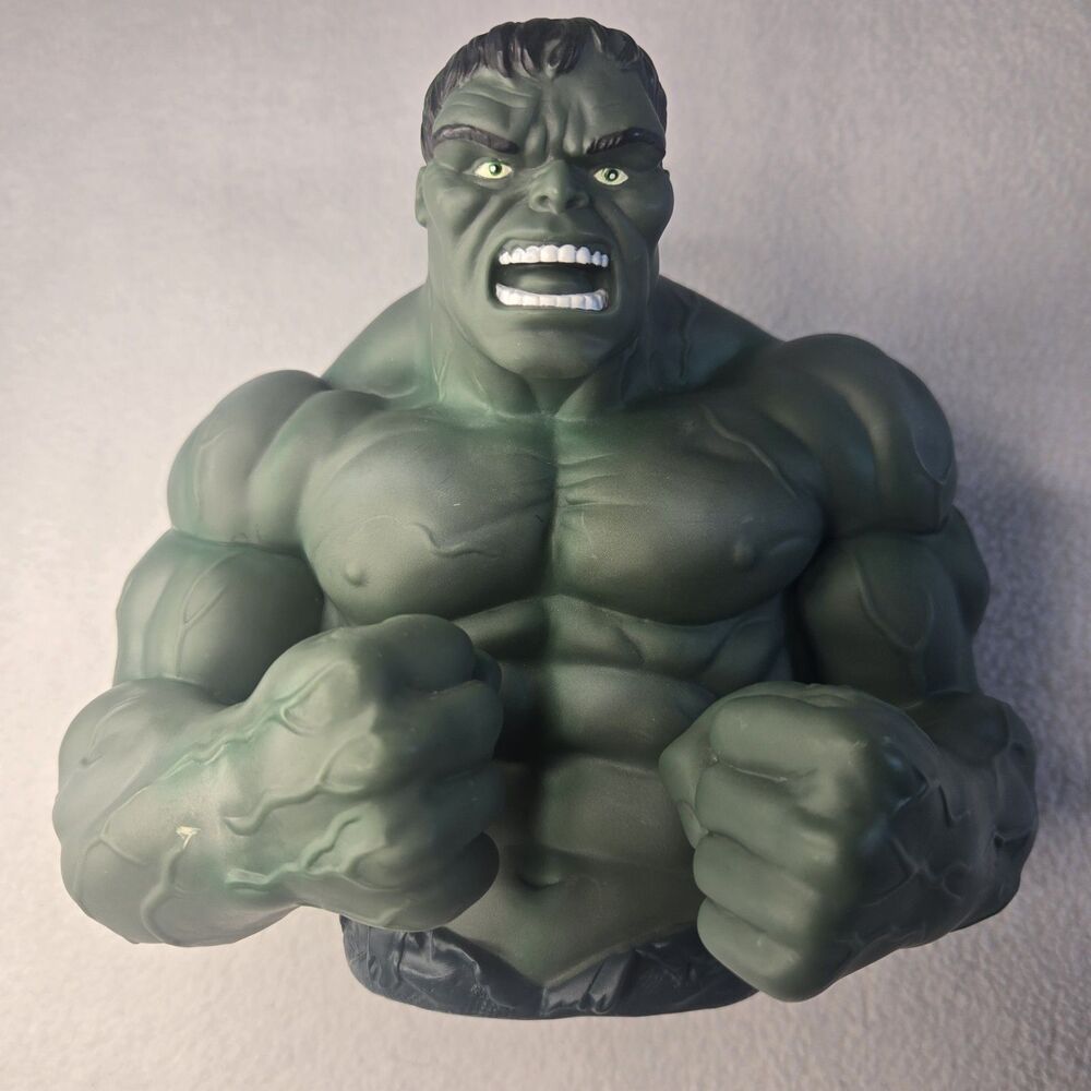 The Incredible Hulk Coin Bank 7” Raging Fists Marvel Comics Avengers 2010 Green